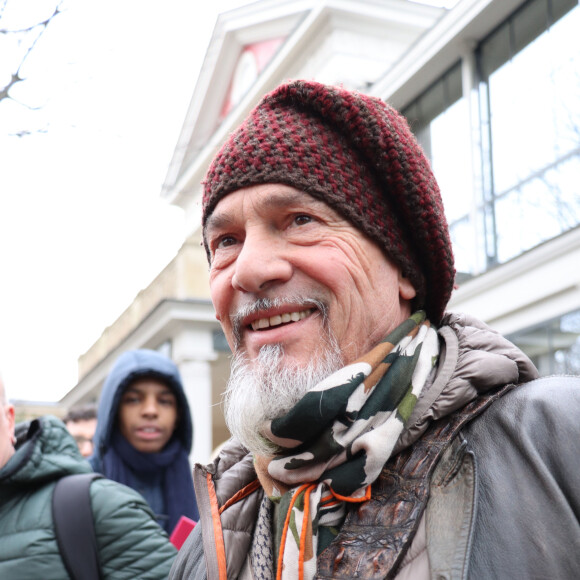 Florent Pagny - Arrivées des people à l'enregistrement de l'émission "Vivement dimanche " à Paris le 19 février 2020.