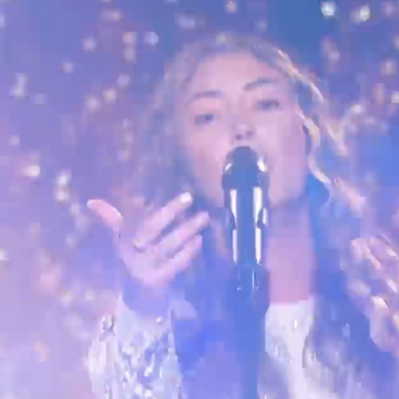Ogee (équipe de Jenifer) face à Victoria (équipe de Mika) lors des cross-battles de "The Voice All Stars" - TF1