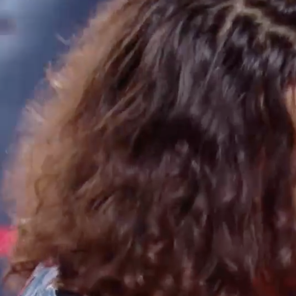 Antoine (équipe de Patrick Fiori) face à Yoann (équipe de Zazie) lors des cross-battles de "The Voice All Stars" - TF1