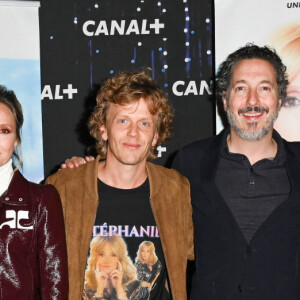 Exclusif - Arthur Sanigou, Audrey Lamy, Alex Lutz, Guillaume Gallienne et Izïa Higelin - Avant-première française du film "La vengeance au triple galop" au Cinéma Gaumont Champs-Elysées à Paris le 28 septembre 2021. © Coadic Guirec/Bestimage