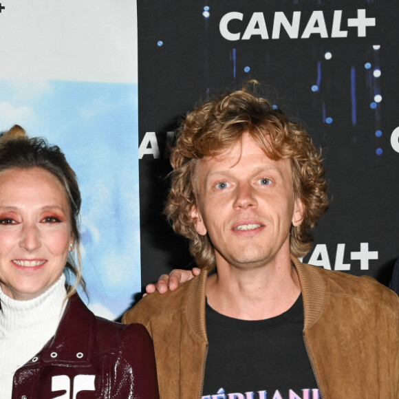 Exclusif - Arthur Sanigou, Audrey Lamy, Alex Lutz et Guillaume Gallienne - Avant-première française du film "La vengeance au triple galop" au Cinéma Gaumont Champs-Elysées à Paris le 28 septembre 2021. © Coadic Guirec/Bestimage