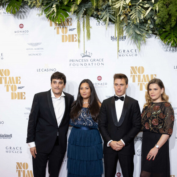 Louis et Marie Ducruet, Camille Gottlieb et son meilleur ami, Médy Anthony durant l'avant première du dernier James Bond " No Time To Die" au Casino de Monaco, le 29 septembre 2021. © Bruno Bebert/Bestimage