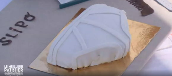 Nicolas, candidat du "Meilleur Pâtissier" dévoile son gâteau en forme de slip - M6