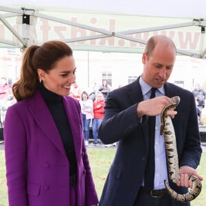 Le prince William, duc de Cambridge, et Catherine (Kate) Middleton, duchesse de Cambridge, visitent l'Université Magee de Londonderry, Irlande du Nord, Royaume Uni, où ils rencontrent des étudiants en soins infirmiers. Le 29 septembre 2021