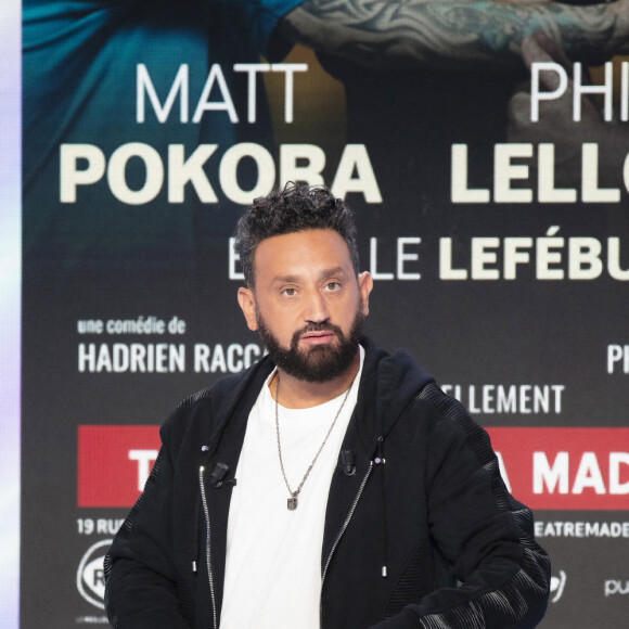 Exclusif - Cyril Hanouna sur le plateau de l'émission TPMP (Touche pas à mon poste) diffusée en direct le 27 septembre 2021 sur C8. © Jack Tribeca / Bestimage 