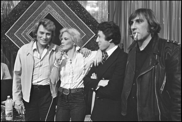 Johnny Hallyday, Sylvie Vartan, Michel Drucker et Gérard Depardieu en 1979. 