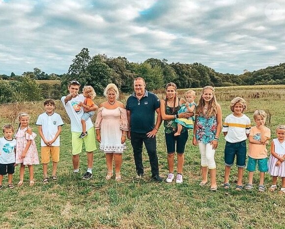 Cindy et Seb Van Der Auwera de "Familles Nombreuses, la vie en XXL" avec leurs enfants sur Instagram
