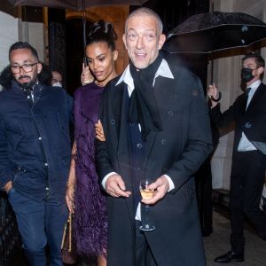 Tina Kunakey et Vincent Cassel à la sortie de la soirée "Vogue Paris fête ses 100 ans" au Palais Galliera à Paris. © Tiziano Da Silva-Pierre Perusseau/Bestimage