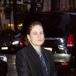 Christine and the Queens (de son vrai nom Héloïse Letissier) arrive à la soirée "Vogue Paris fête ses 100 ans" au Palais Galliera. Paris, le 1er octobre 2021.