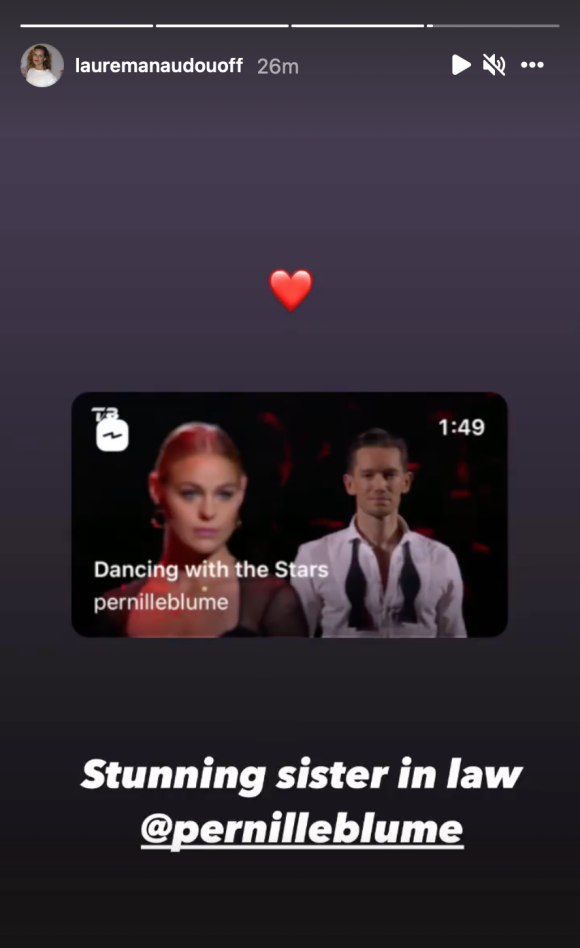 Laure Manaudou, en admiration devant sa belle-soeur Pernille Blume (fiancée de son petit frère Florent Manaudou), candidate de l'émission "Vild Med Dans", la version danoise de "Danse avec les stars". Story Instagram du 2 octobre 2021.