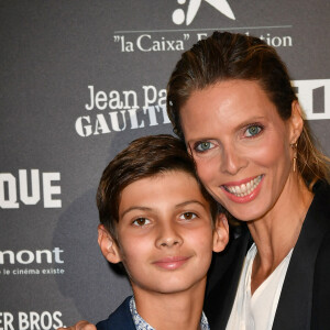 Sylvie Tellier et son fils Oscar - Visite privée de l'exposition Cinémode par Jean-Paul Gaultier à la Cinémathèque française à Paris, le 3 octobre 2021. © Veeren Ramsamy - Christophe Clovis/Bestimage