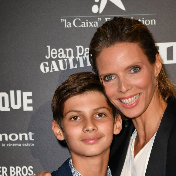 Sylvie Tellier et son fils Oscar - Visite privée de l'exposition Cinémode par Jean-Paul Gaultier à la Cinémathèque française à Paris, le 3 octobre 2021. © Veeren Ramsamy - Christophe Clovis/Bestimage