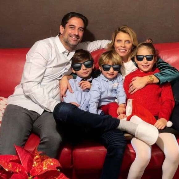 Sylvie Tellier en famille sur Instagram. Le 26 décembre 2020.