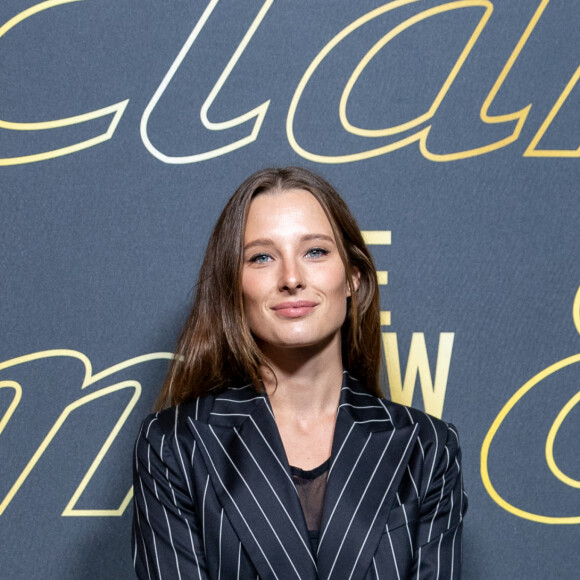 Ilona Smet - Photocall du défilé Etam Live Show 2021 à l'Opéra Garnier à Paris le 4 octobre 2021. © Tiziano Da Silva / Bestimage