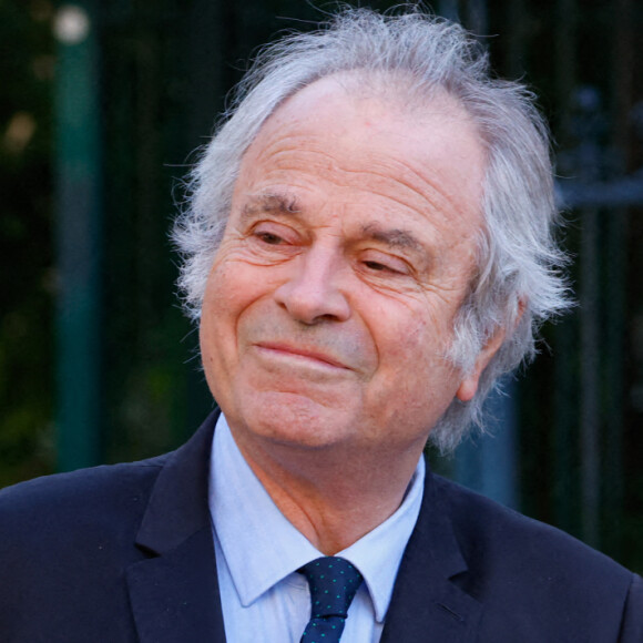 Franz-Olivier Giesbert - Arrivées à la messe funéraire en hommage à Bernard Tapie en l'église Saint-Germain-des-Prés à Paris. Le 6 octobre 2021 © Jacovides-Moreau / Bestimage