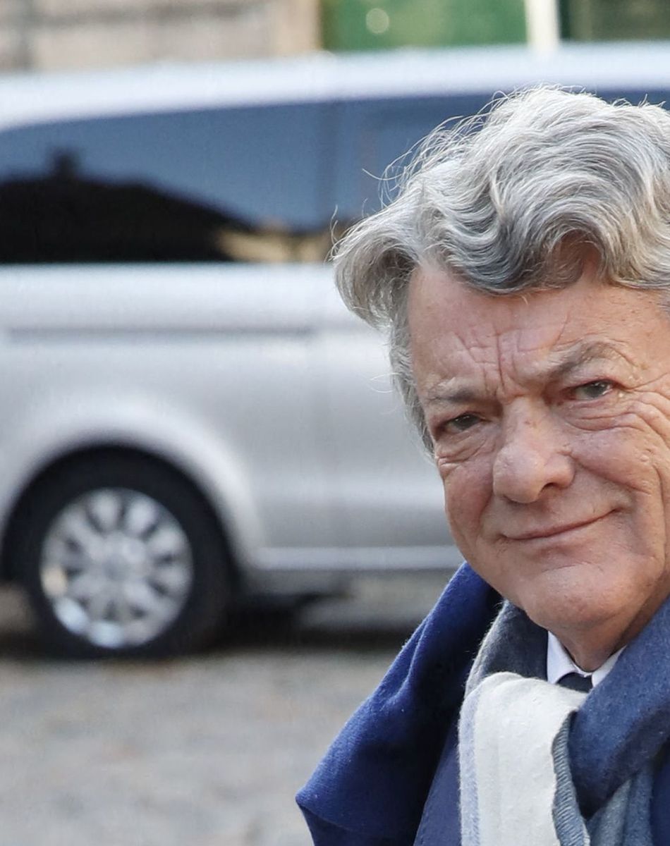 Jean-Louis Borloo - Arrivées à la messe funéraire en hommage à Bernard Tapie en l'église Saint-Germain-des-Prés à Paris. Le 6 octobre 2021 © Jacovides-Moreau / Bestimage