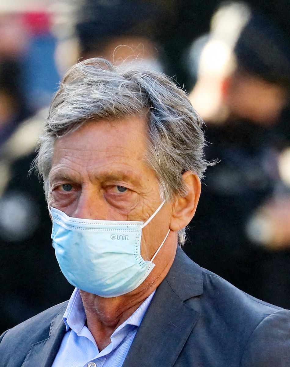 Nicolas de Tavernost - Arrivées à la messe funéraire en hommage à Bernard Tapie en l'église Saint-Germain-des-Prés à Paris. Le 6 octobre 2021 © Jacovides-Moreau / Bestimage
