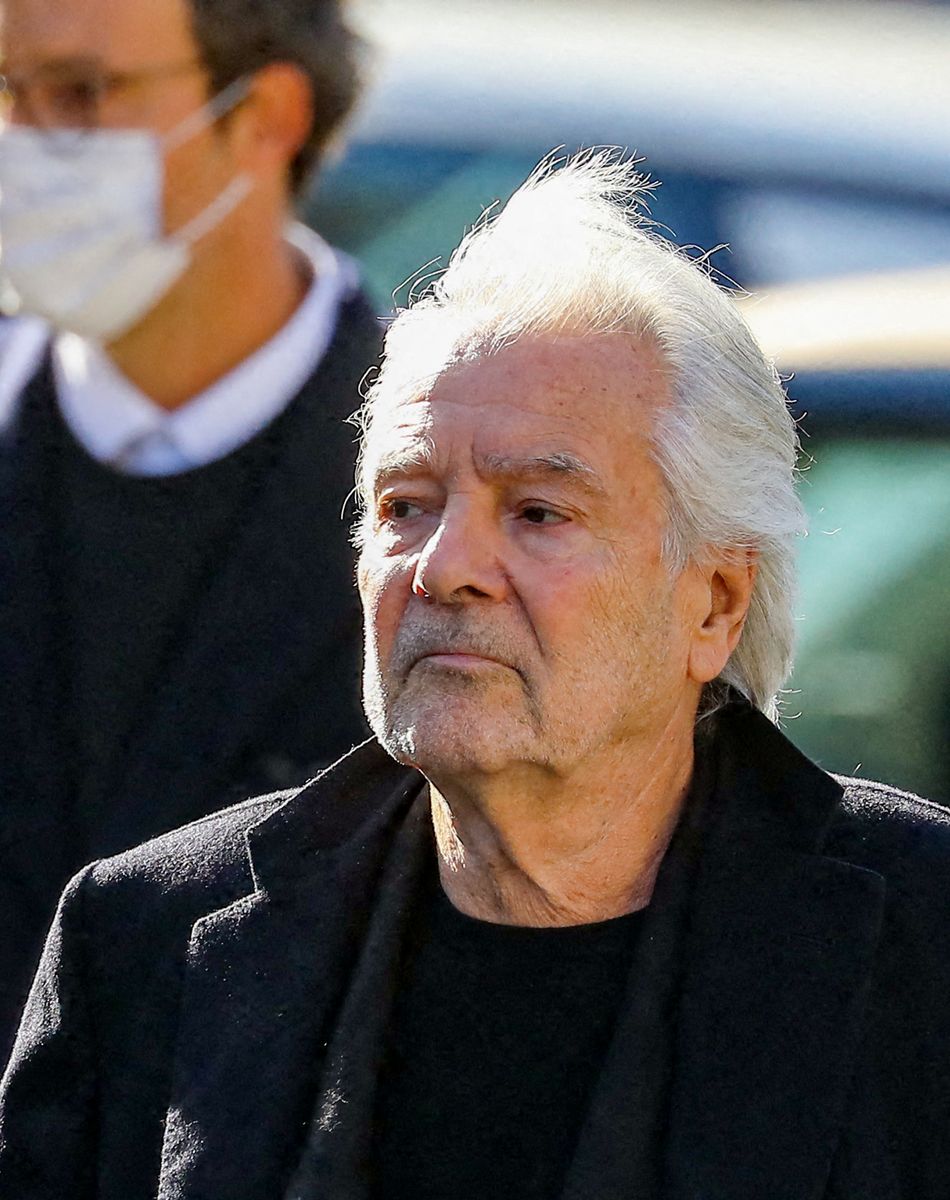 Pierre Arditi - Arrivées à la messe funéraire en hommage à Bernard Tapie en l'église Saint-Germain-des-Prés à Paris. Le 6 octobre 2021 © Jacovides-Moreau / Bestimage