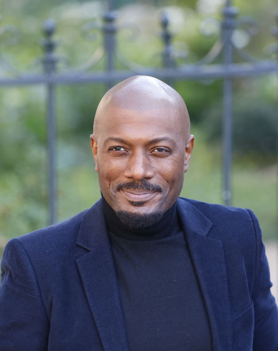 Harry Roselmack - Arrivées à la messe funéraire en hommage à Bernard Tapie en l'église Saint-Germain-des-Prés à Paris. Le 6 octobre 2021 © Jacovides-Moreau / Bestimage
