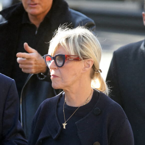 Chantal Ladesou et son mari Michel Ansault à la messe funéraire en hommage à Bernard Tapie en l'église Saint-Germain-des-Prés à Paris. © Jacovides-Moreau / Bestimage