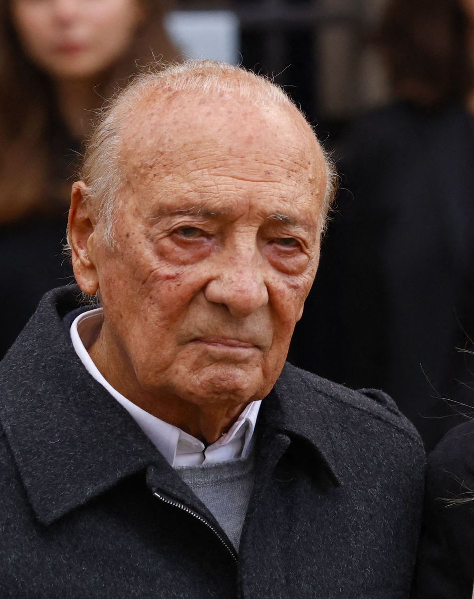 Jacques Séguéla - Sorties de la messe funéraire en hommage à Bernard Tapie en l'église Saint-Germain-des-Prés à Paris. Le 6 octobre 2021 © Jacovides-Moreau / Bestimage