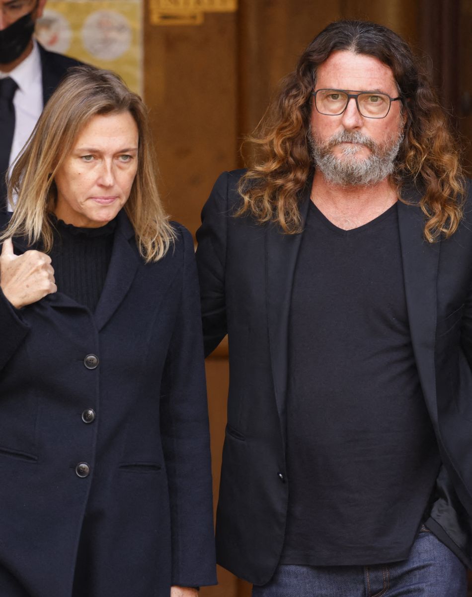 Jacques-Antoine Granjon - Sorties de la messe funéraire en hommage à Bernard Tapie en l'église Saint-Germain-des-Prés à Paris. Le 6 octobre 2021 © Jacovides-Moreau / Bestimage