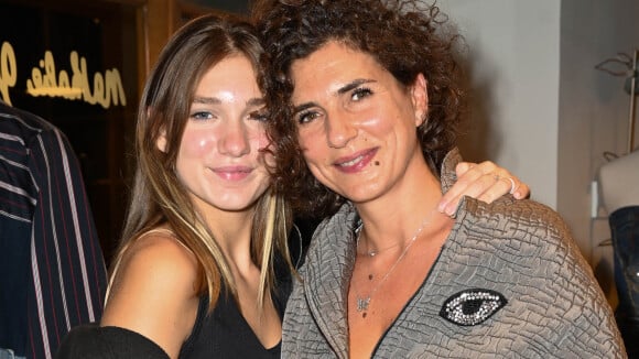 Michel Galabru : Sa fille Emmanuelle et sa petite-fille complices pour un bel évènèment parisien