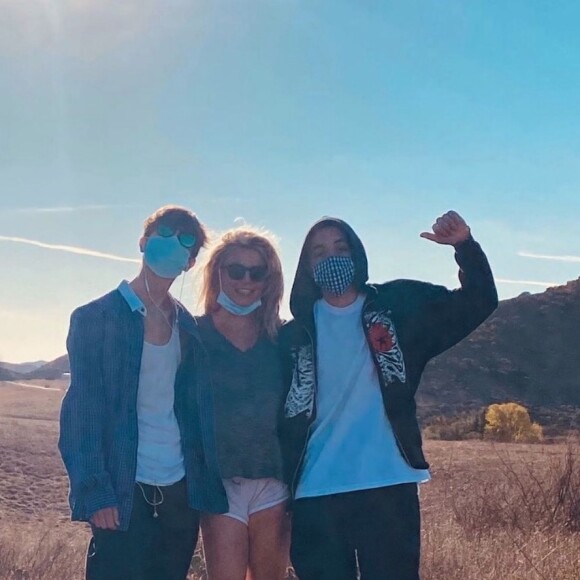 Britney Spears et ses deux fils, Sean Preston et Jayden, sur Instagram. Le 2 mars 2021.