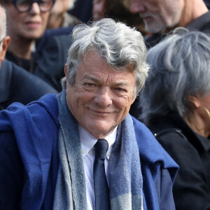 Jean-Louis Borloo - Sorties de la messe funéraire en hommage à Bernard Tapie en l'église Saint-Germain-des-Prés à Paris. Le 6 octobre 2021 © Jacovides-Moreau / Bestimage  