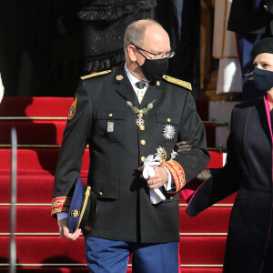 Le prince Albert II de Monaco, la princesse Charlène de Monaco - Sorties - La famille princière assiste à la messe d'action de grace avec Te Deum à la cathédrale de Monaco à l'occasion de la Fête Nationale 2020 de la principauté de Monaco le 19 novembre 2020. © Cyril Dodergny / Nice Matin / Bestimage 