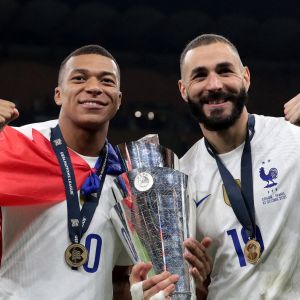 Kylian Mbappé et Karim Benzema - Football: La France remporte la coupe de la Ligue des Nations en battant l'Espagne.. © Inside/Panoramic/Bestimage