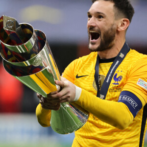 Hugo Lloris - Football: La France remporte la coupe de la Ligue des Nations en battant l'Espagne 2 buts à 1 à Milan le 10 octobre 2021.