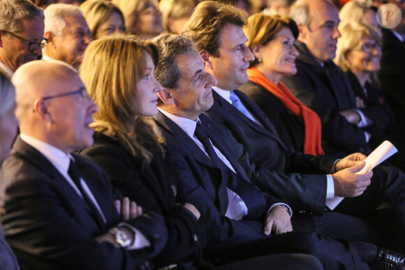 Eric Ciotti, Carla Bruni-Sarkozy, son mari Nicolas Sarkozy, Sylvain Berrios - Carla Bruni-Sarkozy assiste au meeting de son mari Nicolas Sarkozy à Saint-Maur-des-Fossés le 14 novembre 2016.