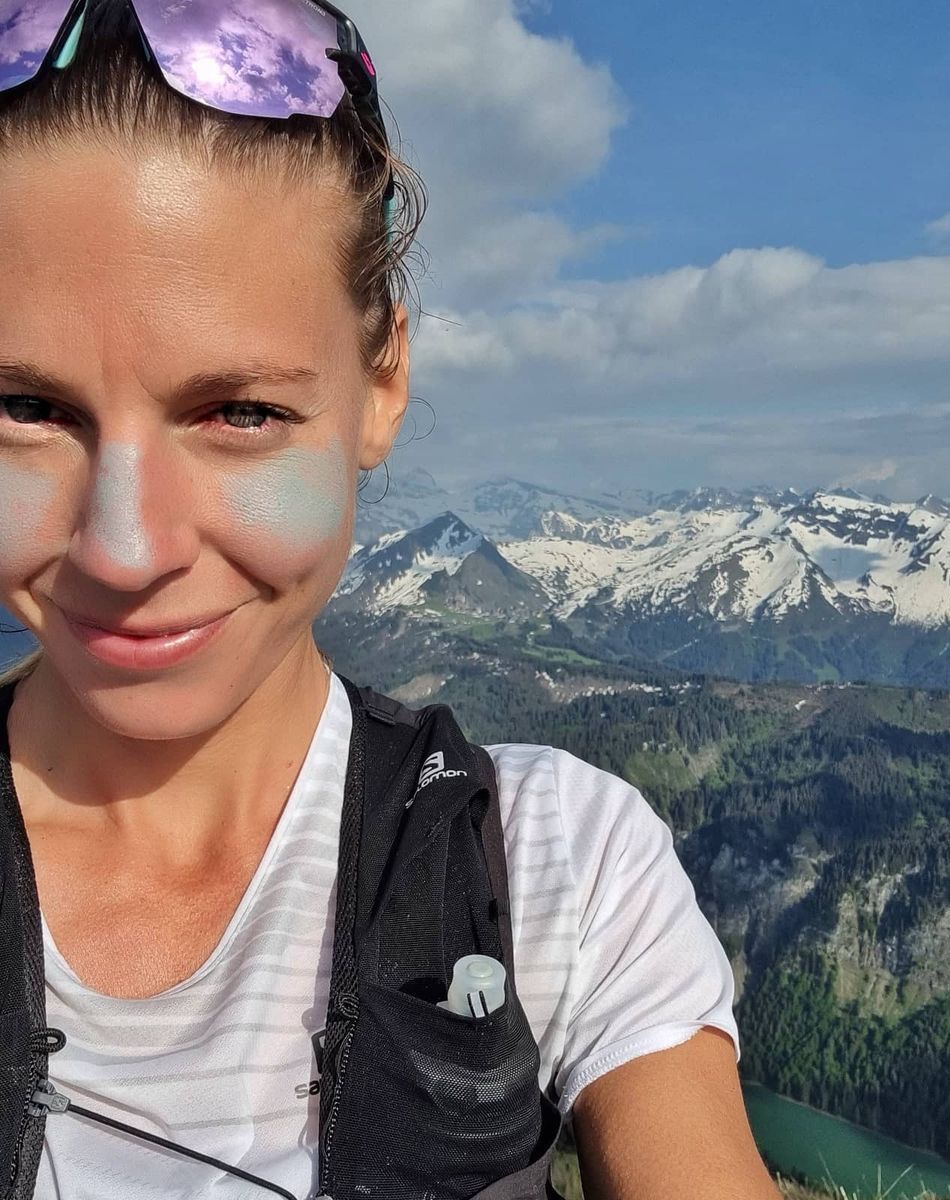 Alix, aventurière de "Koh-Lanta", file le parfait amour avec Mathieu.