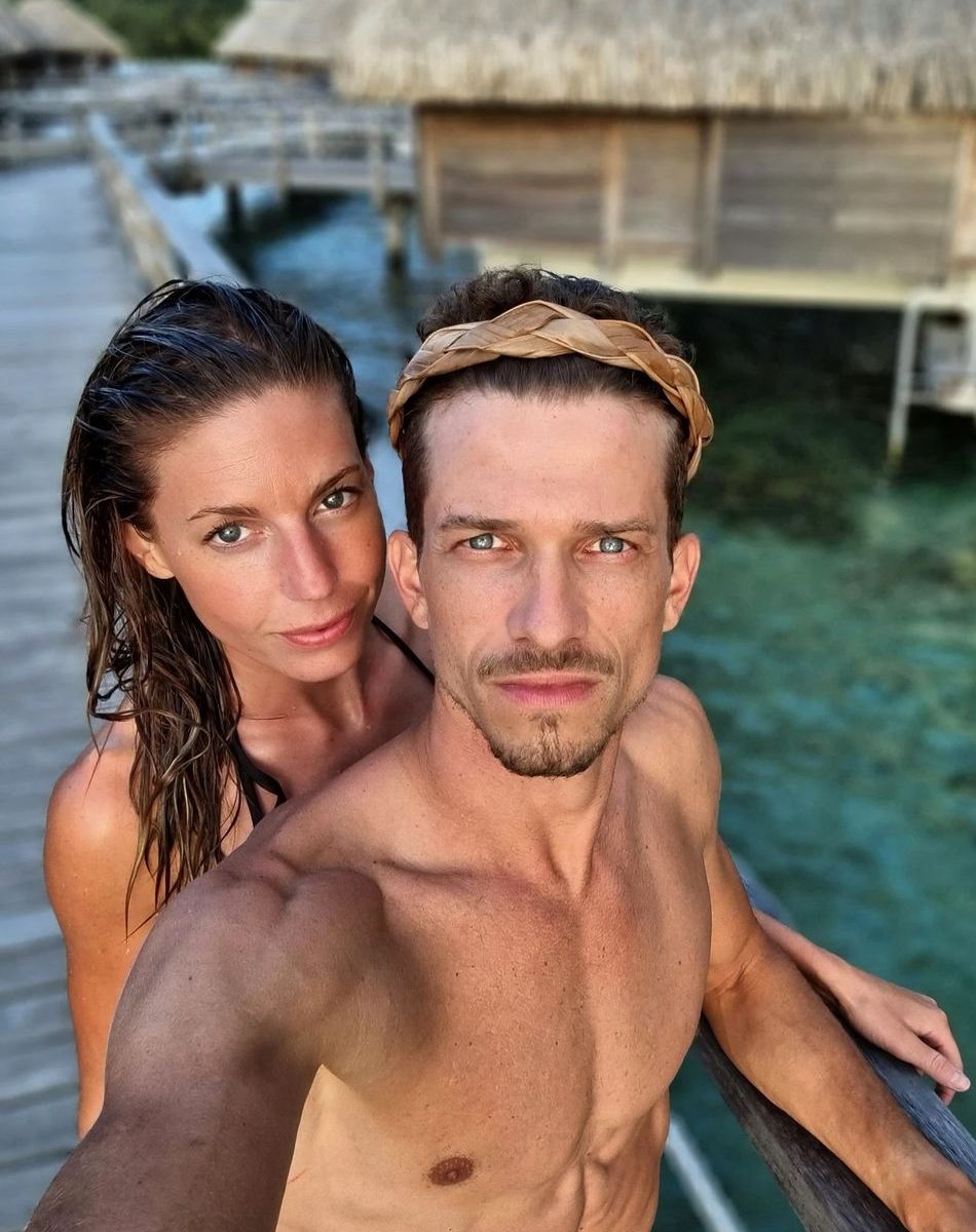 Alix, aventurière de "Koh-Lanta", file le parfait amour avec Mathieu.