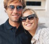 Camille Lou en couple avec Romain Laulhe, ancien sportif professionnel désormais prof de surf.