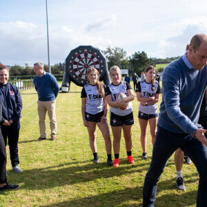 Le prince William, duc de Cambridge, et Catherine (Kate) Middleton, duchesse de Cambridge, visitent le clud de Rugby, City of Derry R.F.C. à Londonderry, Royaume Uni, le 29 septembre 2021.