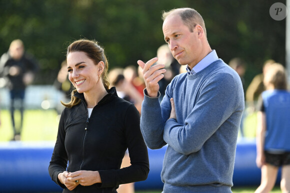 Le prince William, duc de Cambridge, et Catherine (Kate) Middleton, duchesse de Cambridge, visitent le clud de Rugby, City of Derry R.F.C. à Londonderry, Royaume Uni, le 29 septembre 2021.