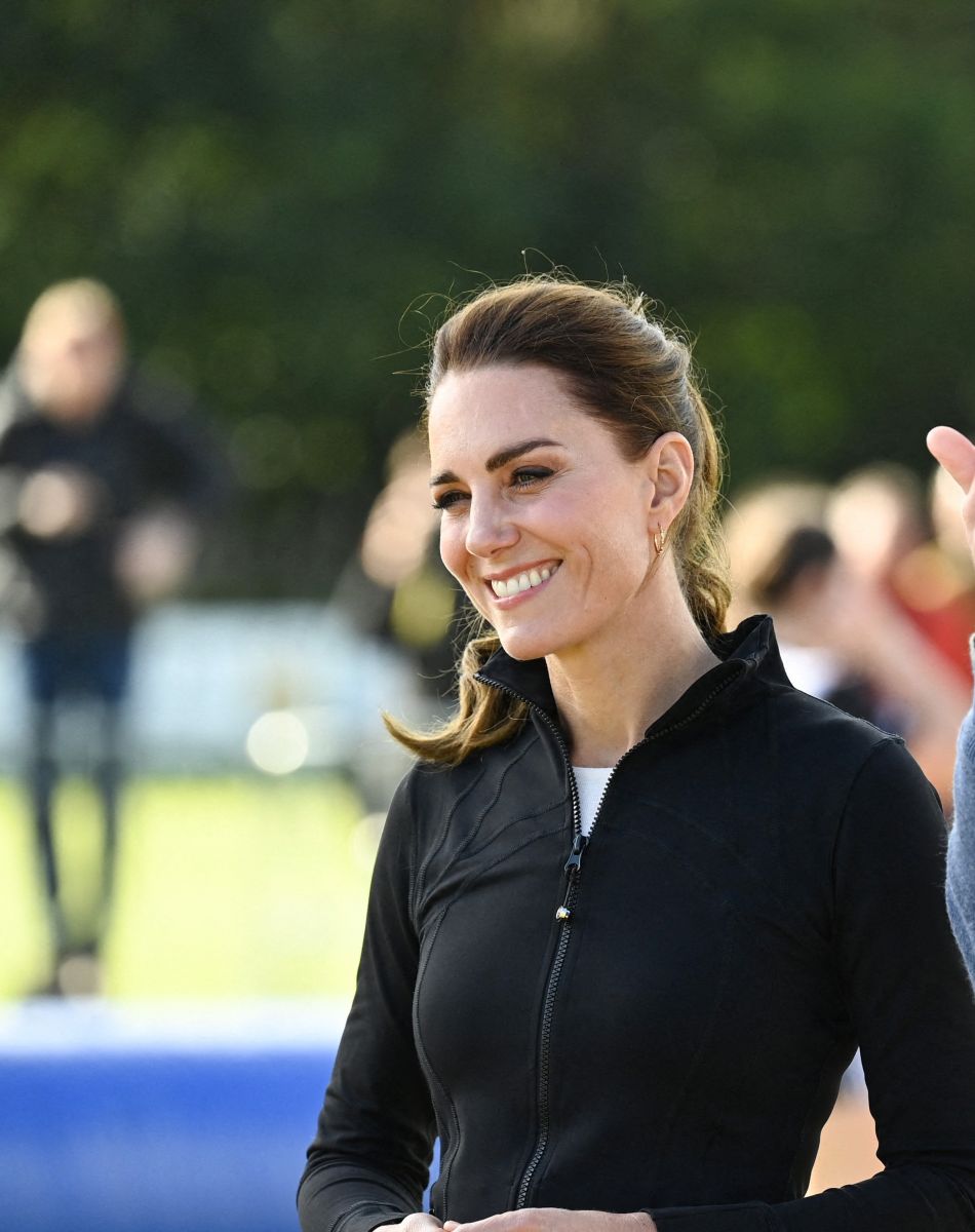 Le prince William, duc de Cambridge, et Catherine (Kate) Middleton, duchesse de Cambridge, visitent le clud de Rugby, City of Derry R.F.C. à Londonderry, Royaume Uni, le 29 septembre 2021.