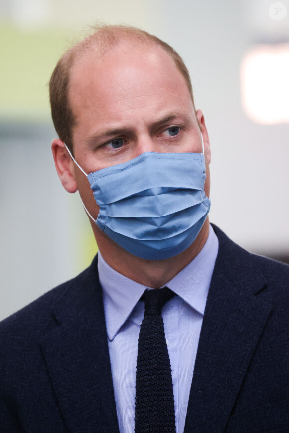 Le prince William, duc de Cambridge, arrive pour une visite à l'Université Magee de Londonderry, Irlande du Nord, Royaume Uni, où il rencontre des étudiants en soins infirmiers. 