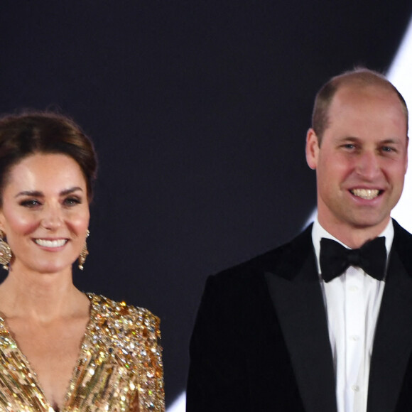 Le prince William, duc de Cambridge, Catherine Kate Middleton, la duchesse de Cambridge - Avant-première mondiale du film "James Bond - Mourir peut attendre (No Time to Die)" au Royal Albert Hall à Londres, le 28 septembre 2021.