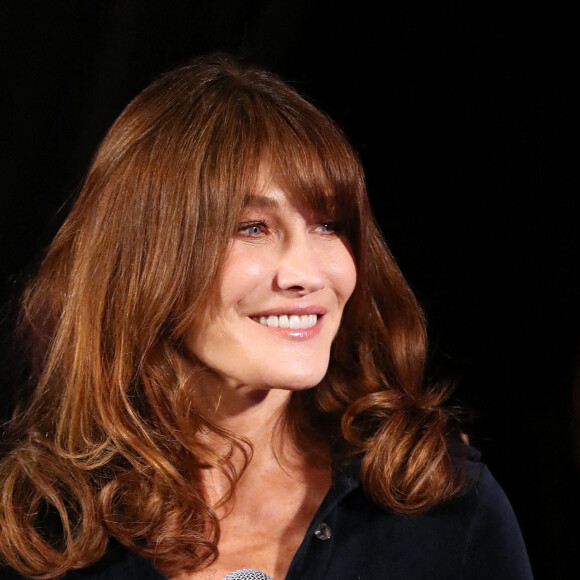 Exclusif - Carla Bruni - Backstage de l'enregistrement de l'émission "La grande soirée des duos", qui sera diffusée le 14 octobre sur W9 © Gaffiot-Moreau / Bestimage 