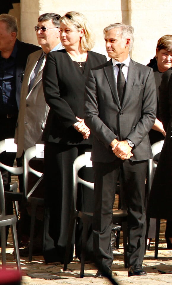 Paul Belmondo et sa femme Luana - Cérémonie d'hommage national à Jean-Paul Belmondo à l'Hôtel des Invalides à Paris, le 9 septembre 2021. © Christophe Aubert via Bestimage