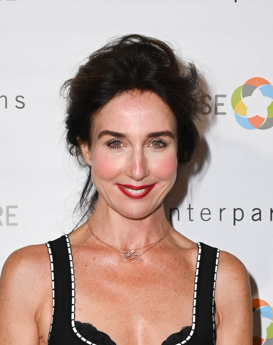 Exclusif - Elsa Zylberstein - Dîner de Gala de l'association Elisecare sponsorisé par Philippe Bénacin (Interparfums) et orchestré par Yannick Alléno au Pavillon Ledoyen à Paris le 13 octobre 2021. © Coadic Guirec/Bestimage