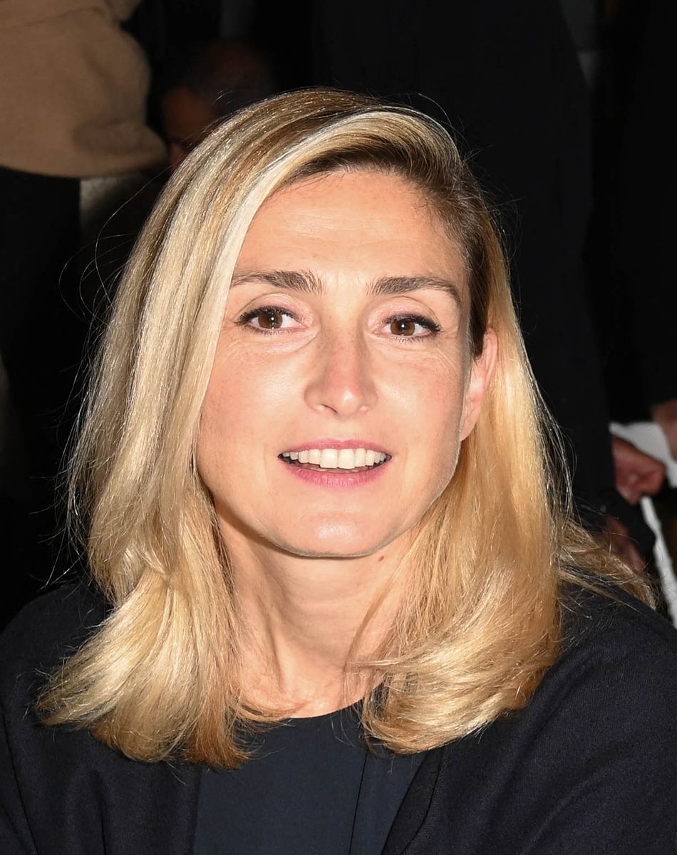 Exclusif - Julie Gayet - Dîner de Gala de l'association Elisecare au Pavillon Ledoyen à Paris le 13 octobre 2021. © Coadic Guirec/Bestimage