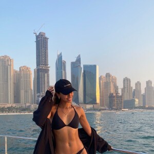 Flora Coquerel divine en bikini à Dubaï pour l'anniversaire de la soeur de Diego El Glaoui