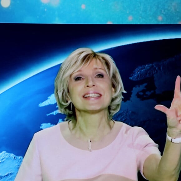 Évelyne Dhéliat - Dernier JT de Jean-Pierre Pernaut sur TF1 aprés 33 ans de présentation. Paris, le 18 Décembre 2020. © Dominique Jacovides / Bestimage