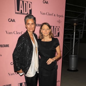 Jodie Foster et son épouse - Les personnalités assistent au gala annuel "L.A Dance Project" à Los Angeles, le 16 octobre 2021.