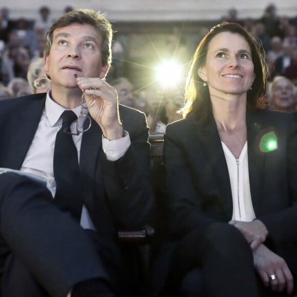 Arnaud Montebourg et sa compagne Aurélie Filippetti aux assises de l’épargne et de la fiscalité, organisées par l'Association française d’épargne et de retraite (Afer) à l'université de la Sorbonne à Paris, le 6 octobre 2016. © Stéphane Lemouton/Bestimage  Nicolas Sarkozy, Arnaud Montebourg and Aurélie Filippetti at the Sorbonne University in Paris. October 6th, 2016. 