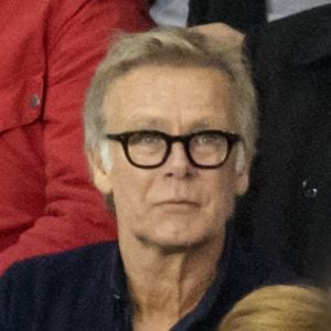 Franck Dubosc et ses enfants Raphael et Milhan - People au Match de Ligue de champions Psg (3) - Leipzig (2) au Parc des Princes à Paris le 19 octobre 2021. © Cyril Moreau/Bestimage